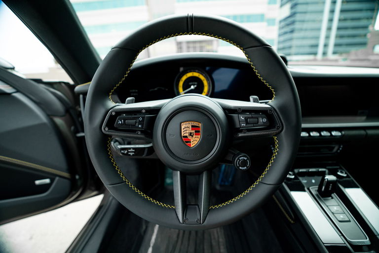 Porsche 992 Carrera 4 GTS