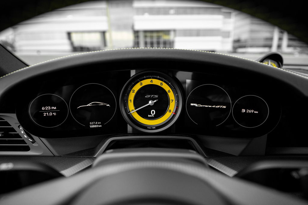 Porsche 992 Carrera 4 GTS