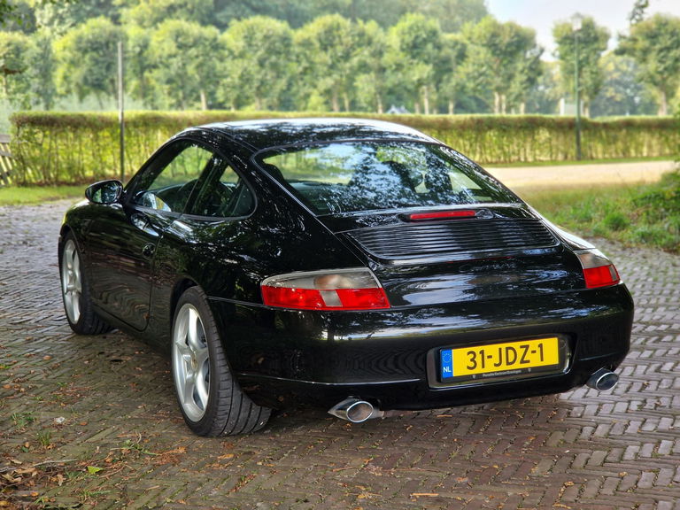 Porsche 996 Carrera