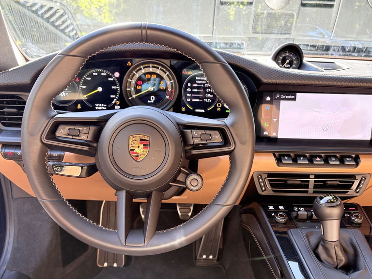 Porsche 992 GT3 Touring