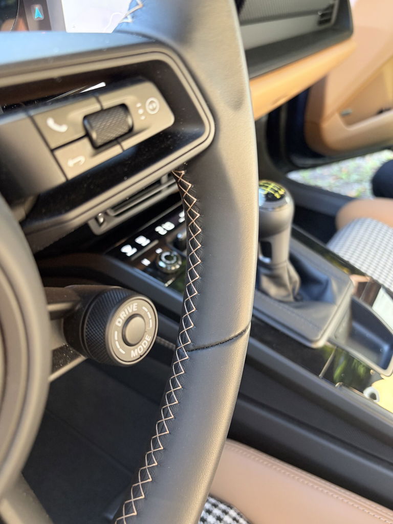 Porsche 992 GT3 Touring