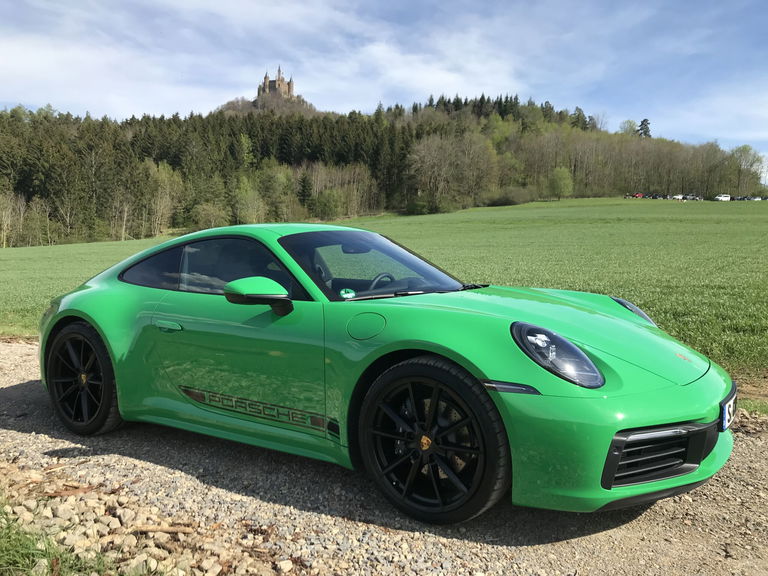 Porsche 992 Carrera