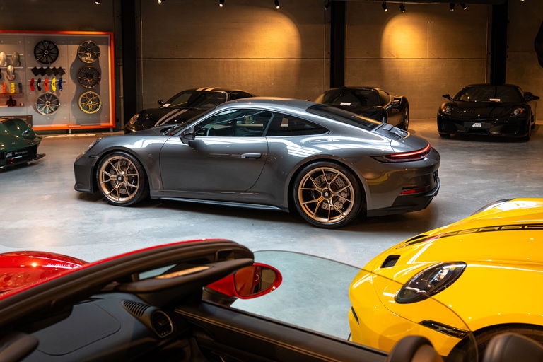 Porsche 992 GT3 Touring