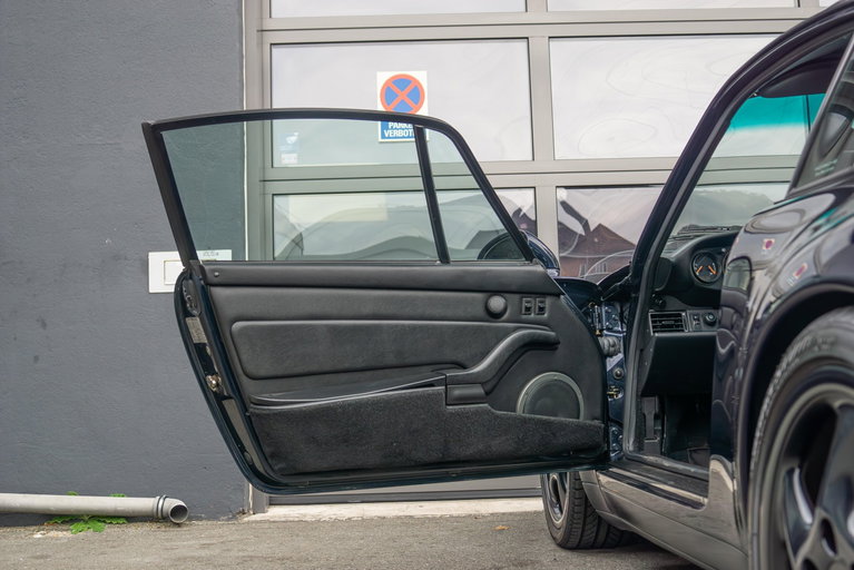Porsche 993 Carrera 4