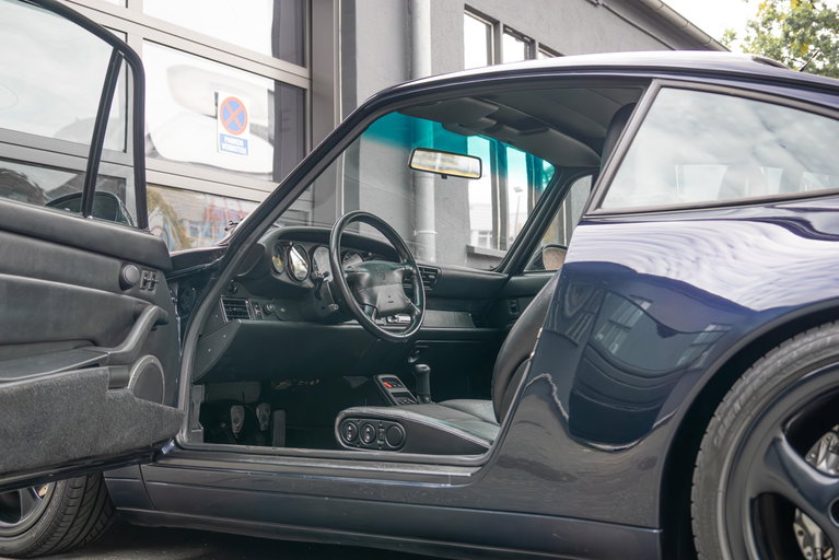Porsche 993 Carrera 4