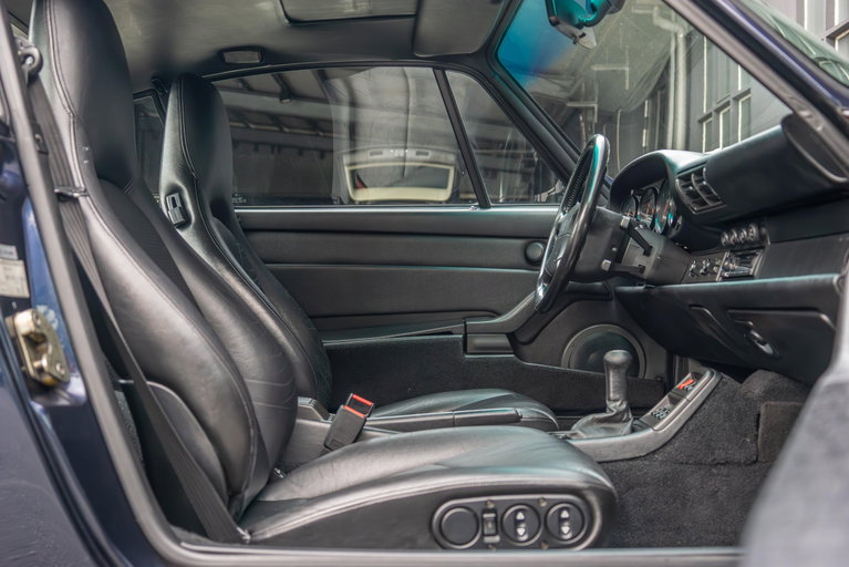Porsche 993 Carrera 4