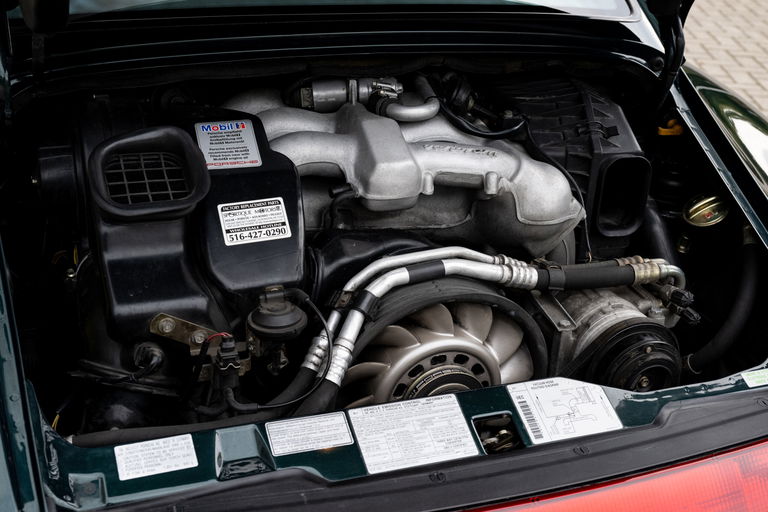 Porsche 993 Carrera 4S