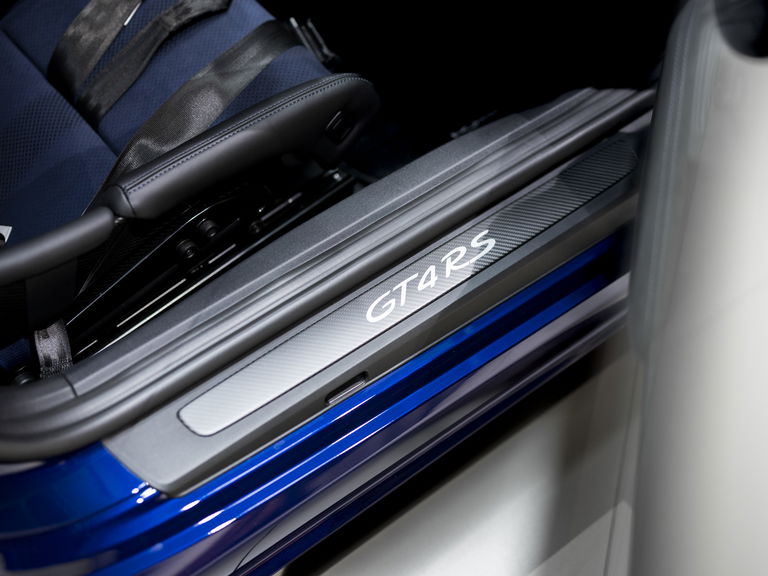 Porsche 718 Cayman GT4 RS