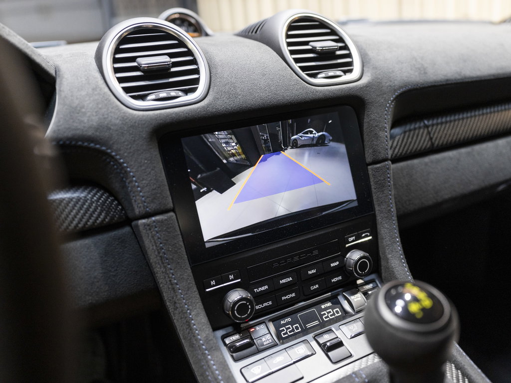 Porsche 718 Cayman GT4 RS