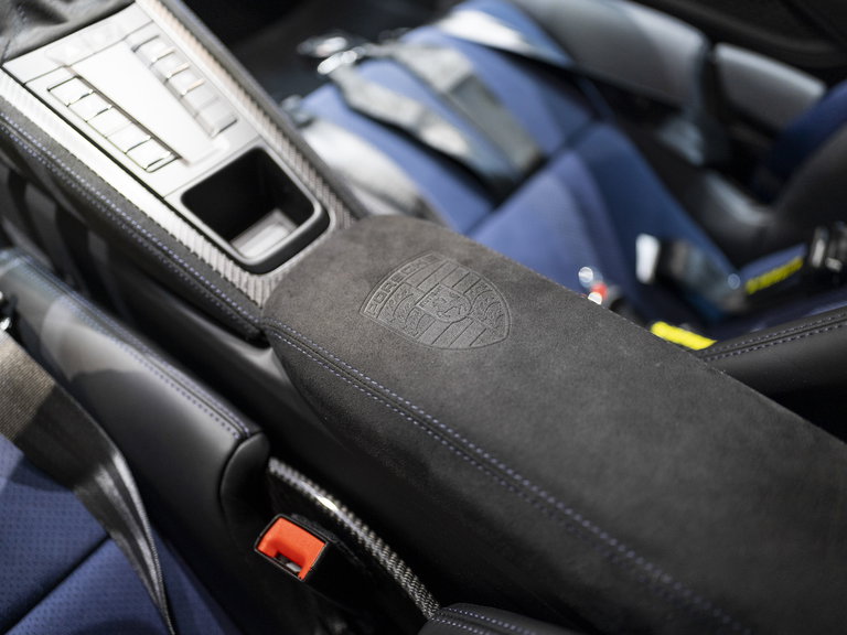 Porsche 718 Cayman GT4 RS