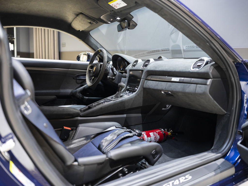 Porsche 718 Cayman GT4 RS