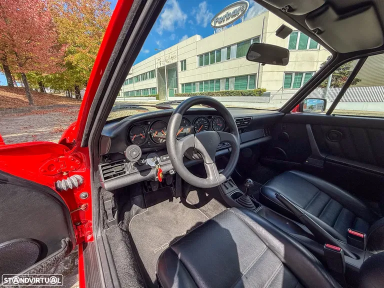 Porsche 964 Carrera 4