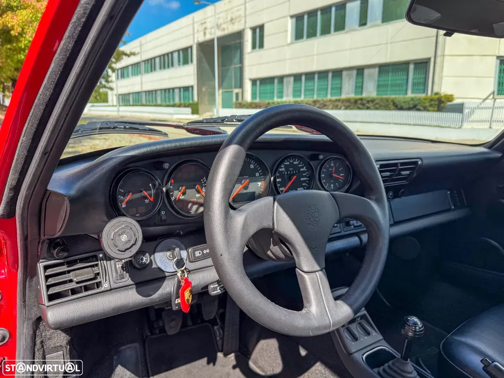 Porsche 964 Carrera 4