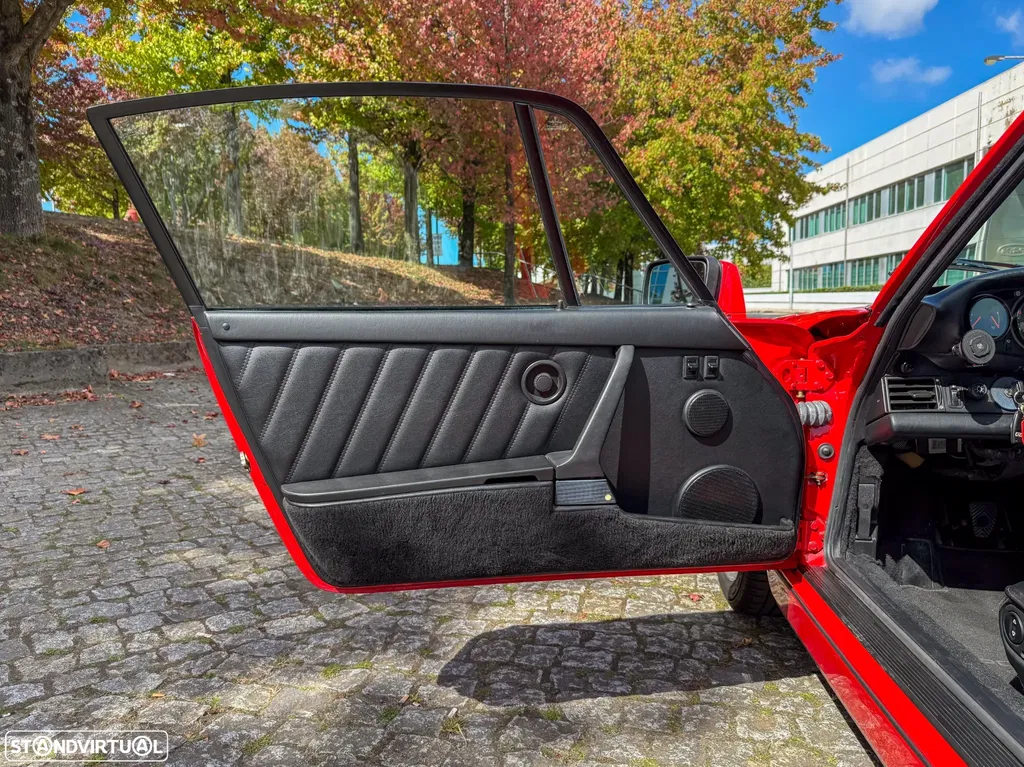 Porsche 964 Carrera 4