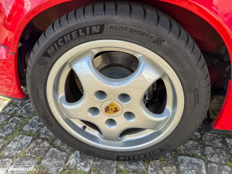 Porsche 964 Carrera 4