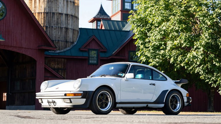 Porsche 911 Turbo 3.3 (US)