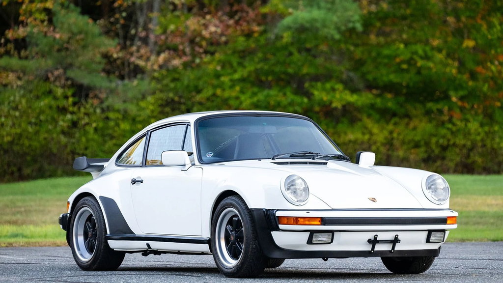Porsche 911 Turbo 3.3 (US)