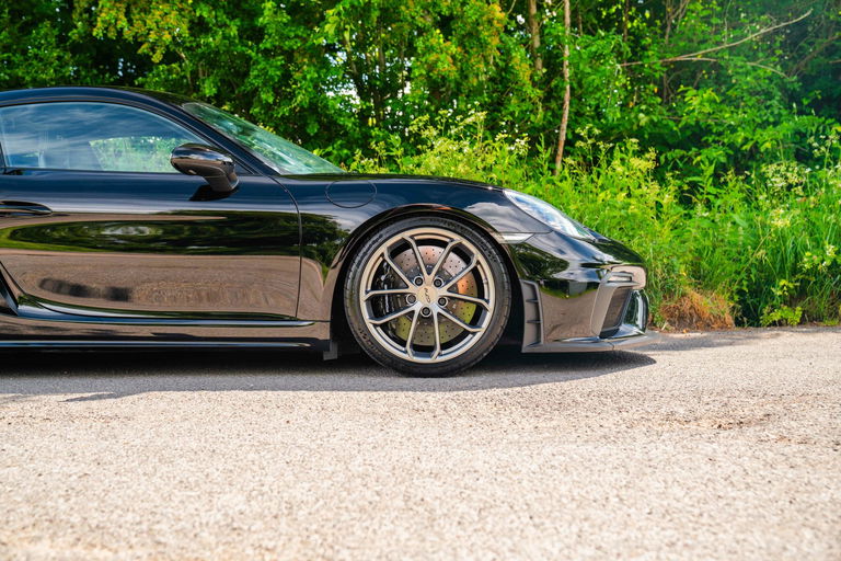 Porsche 718 Cayman GT4
