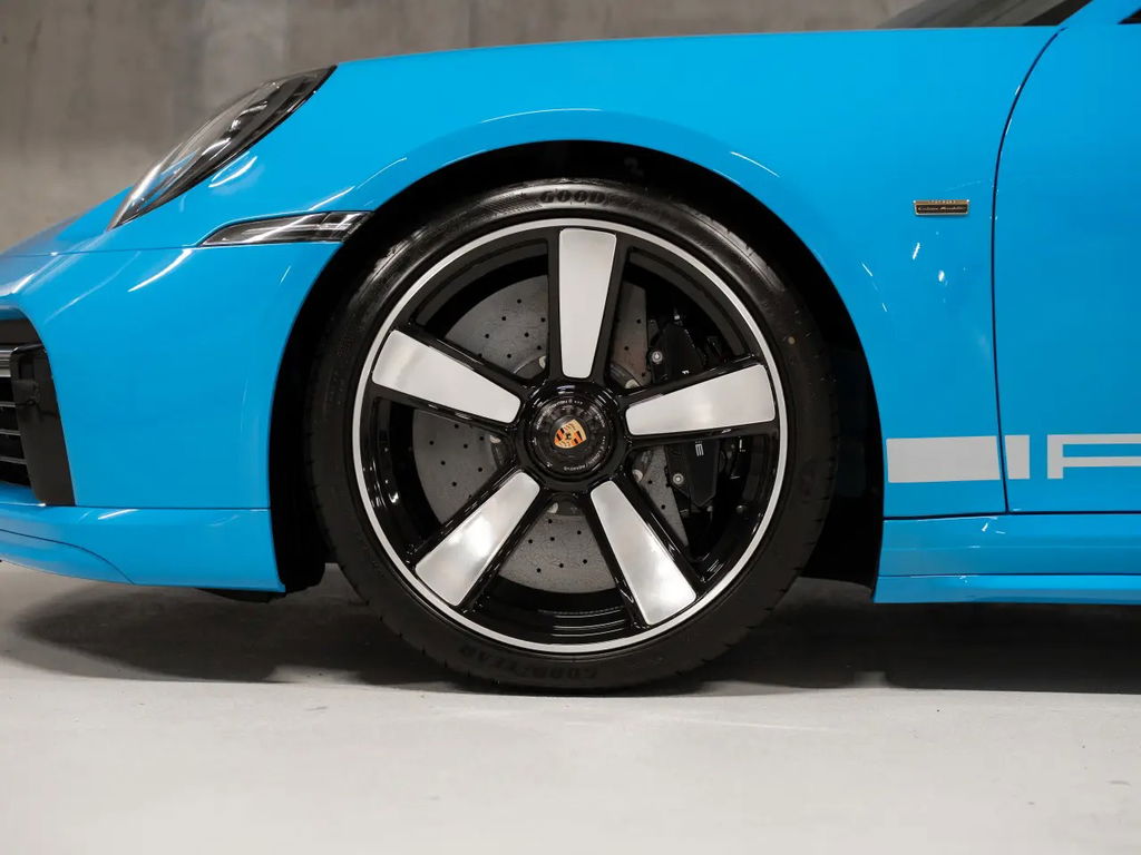 Porsche 992 Sport Classic