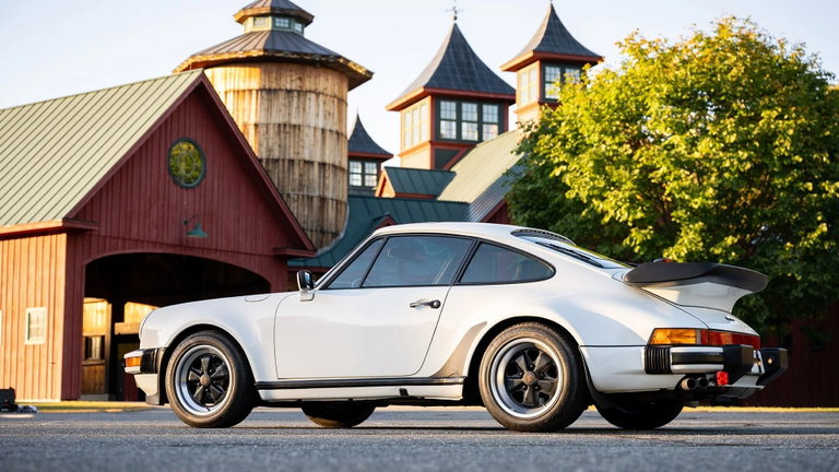 Porsche 911 Turbo 3.3 (US)