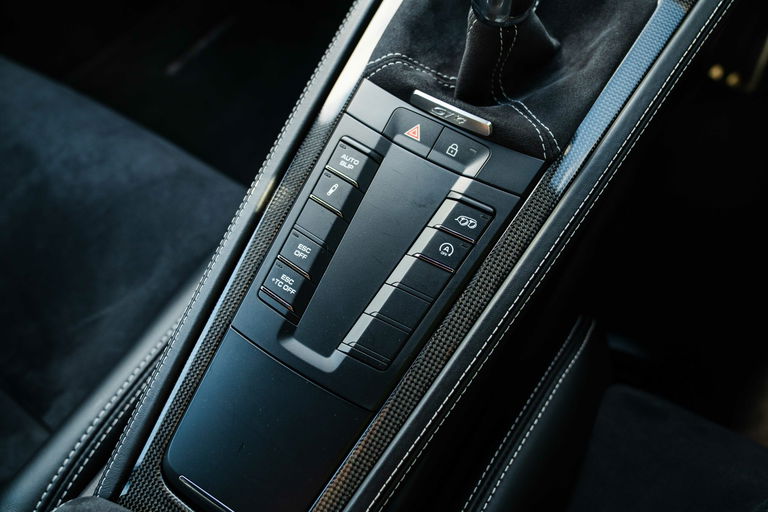 Porsche 718 Cayman GT4