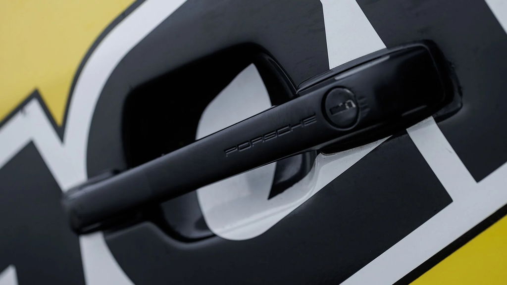 Porsche 944 Turbo Cup