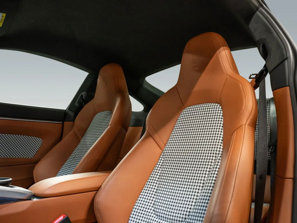 Porsche 992 Sport Classic