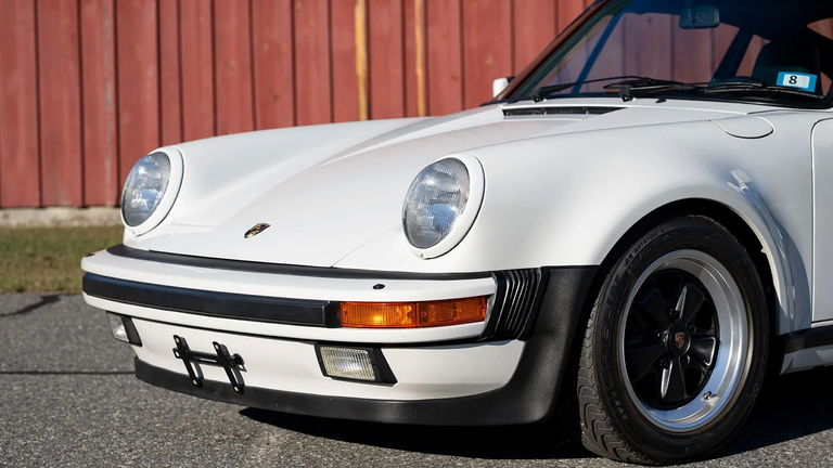 Porsche 911 Turbo 3.3 (US)