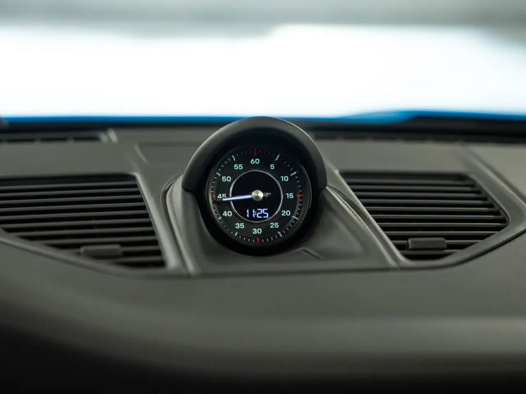 Porsche 992 Sport Classic