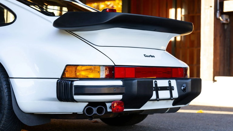 Porsche 911 Turbo 3.3 (US)