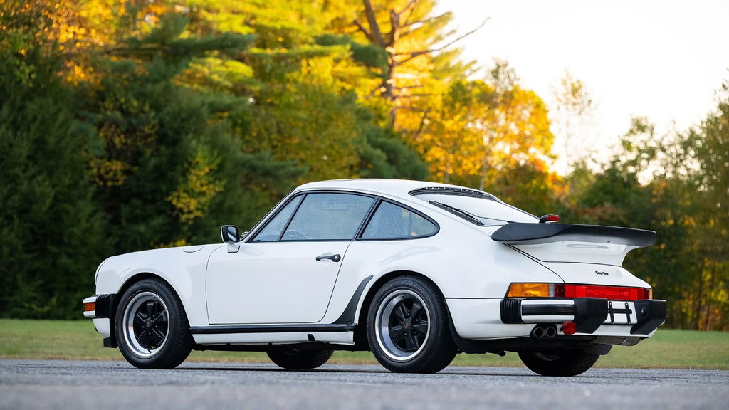 Porsche 911 Turbo 3.3 (US)