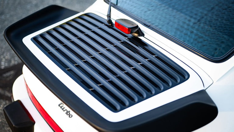 Porsche 911 Turbo 3.3 (US)