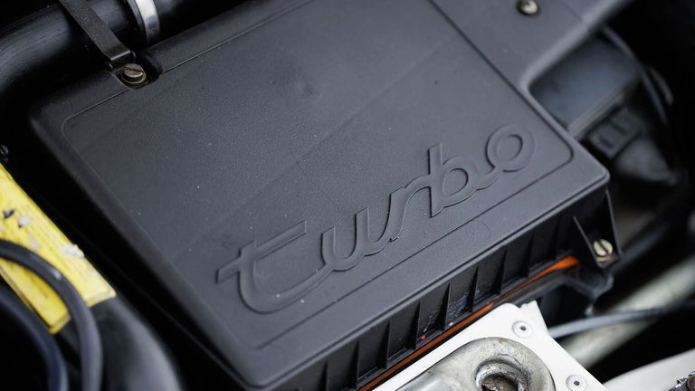 Porsche 944 Turbo Cup