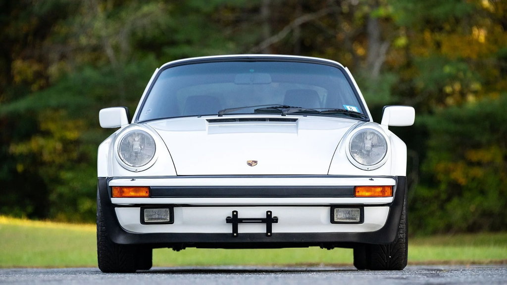 Porsche 911 Turbo 3.3 (US)