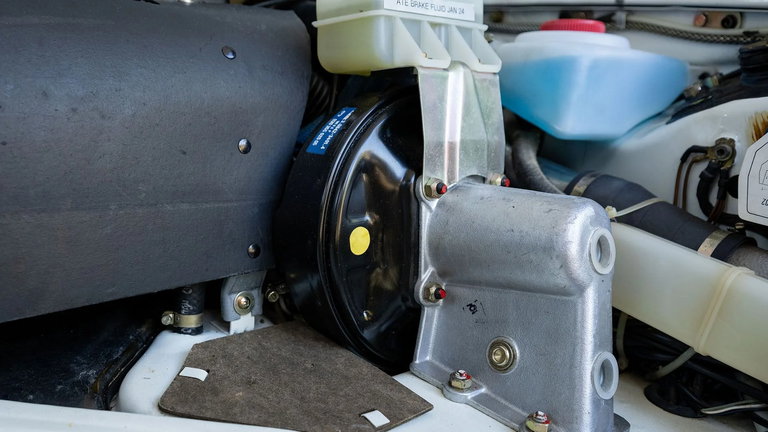 Porsche 911 Turbo 3.3 (US)