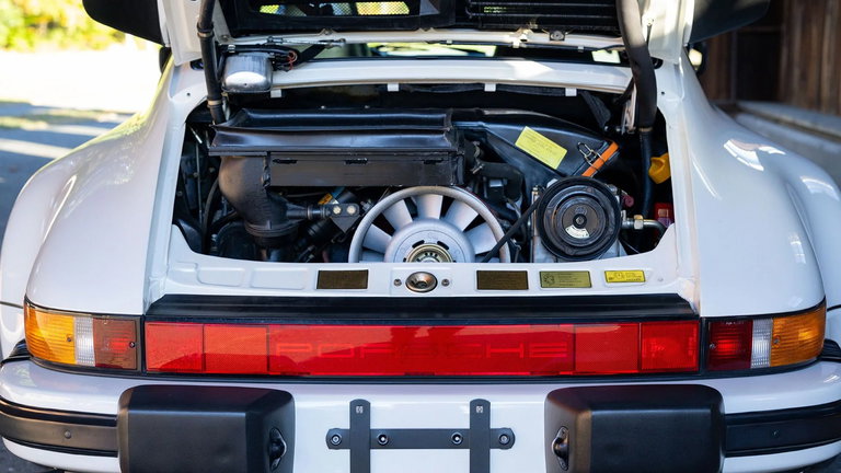 Porsche 911 Turbo 3.3 (US)