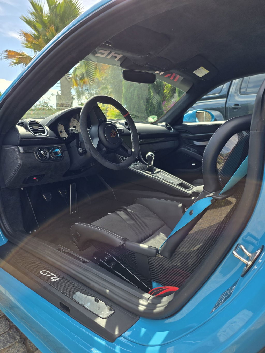 Porsche 718 Cayman GT4