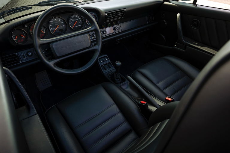 Porsche 964 Carrera 4