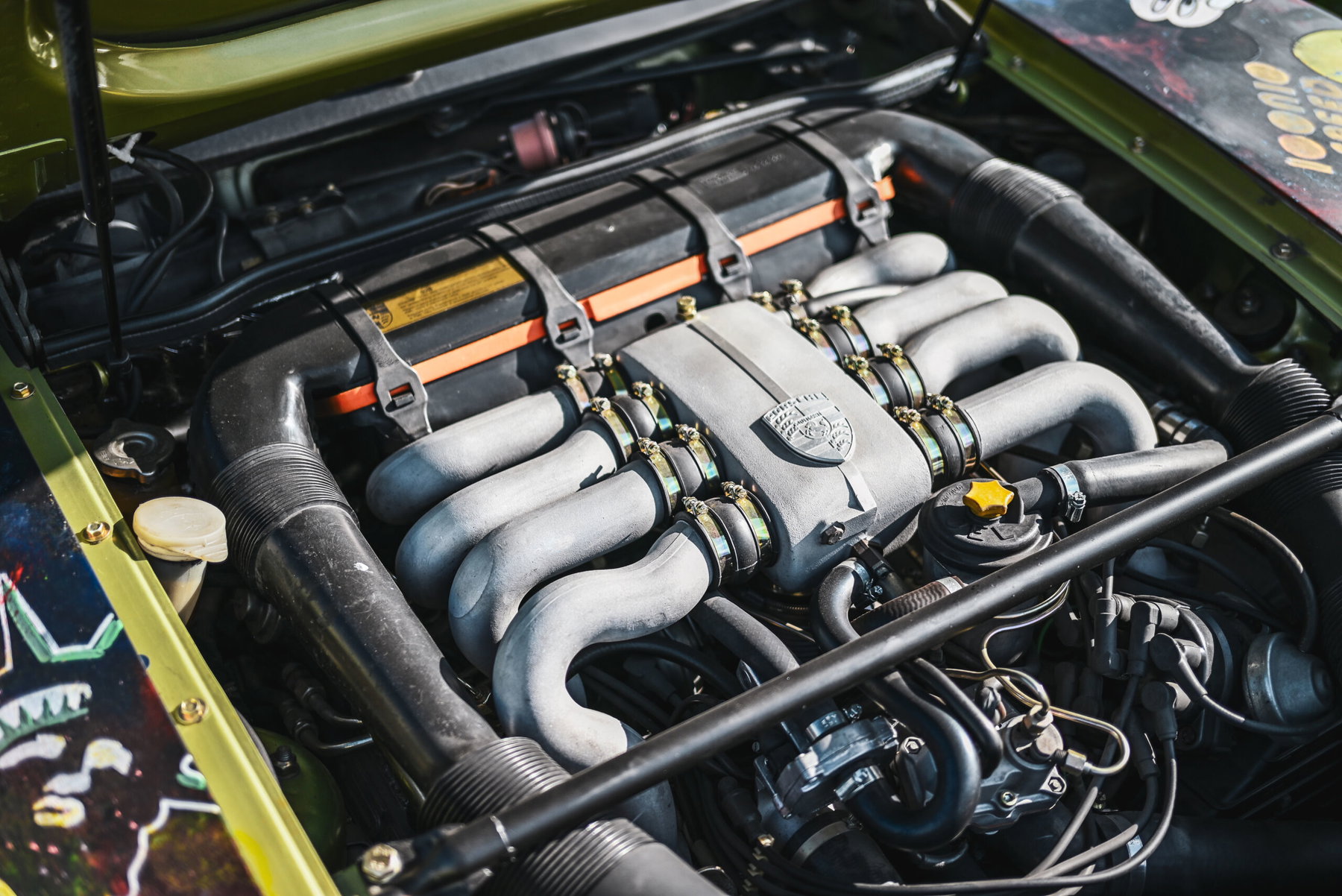 A Porsche 928 Art Car for charity - elferspot.com - Magazine