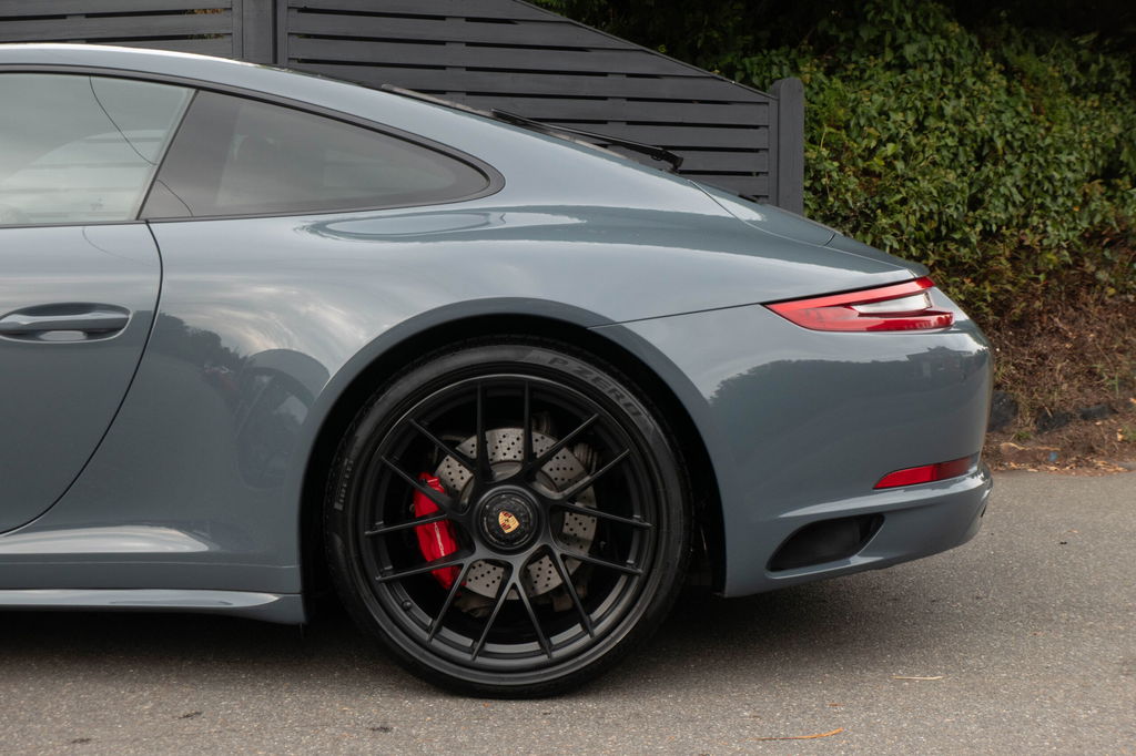 Porsche 991.2 Carrera 4 GTS