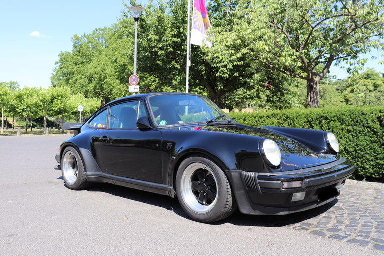 Porsche 911 Turbo 3.3