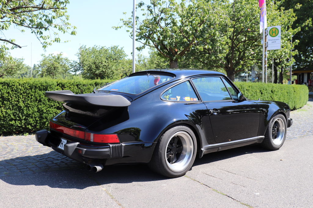 Porsche 911 Turbo 3.3