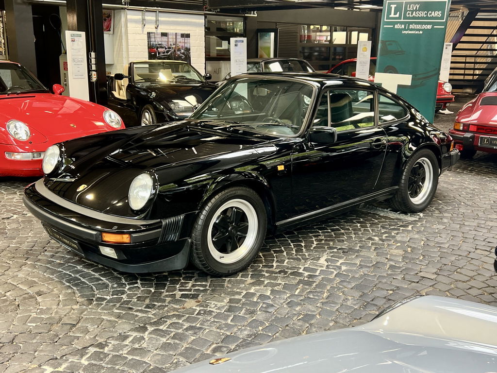 Porsche 911 Carrera 3.2