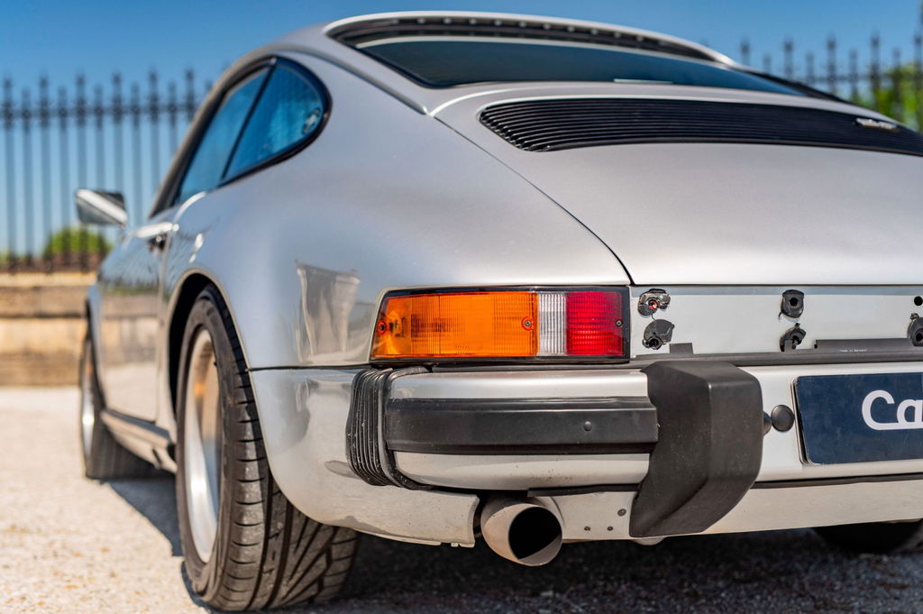 Porsche 911 “25 Jahre Jubiläumsmodell”