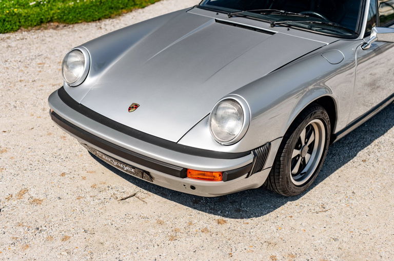 Porsche 911 “25 Jahre Jubiläumsmodell”