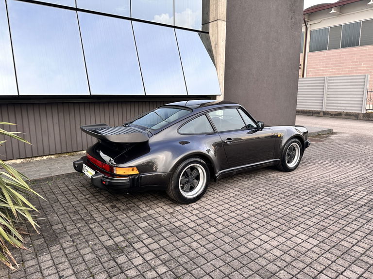 Porsche 911 Turbo 3.3