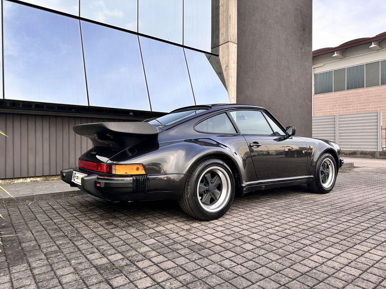 Porsche 911 Turbo 3.3