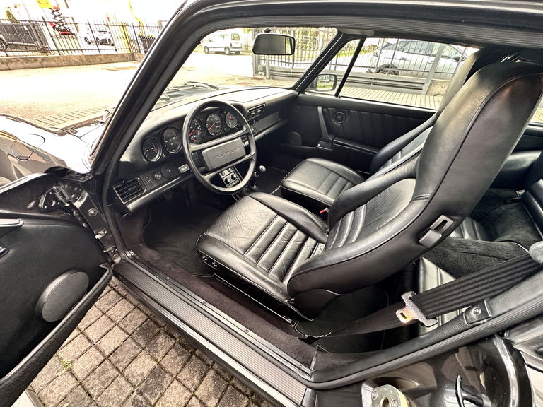 Porsche 911 Turbo 3.3