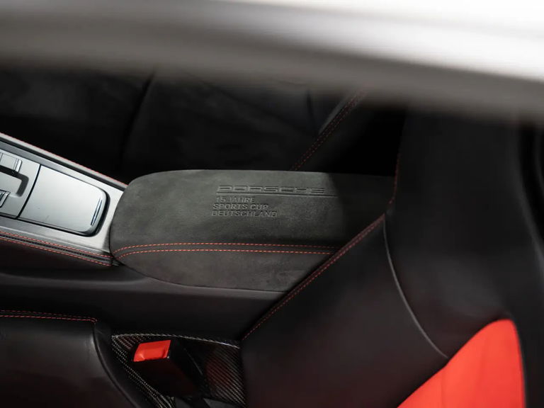 Porsche 718 Cayman GT4 Sports Cup Edition