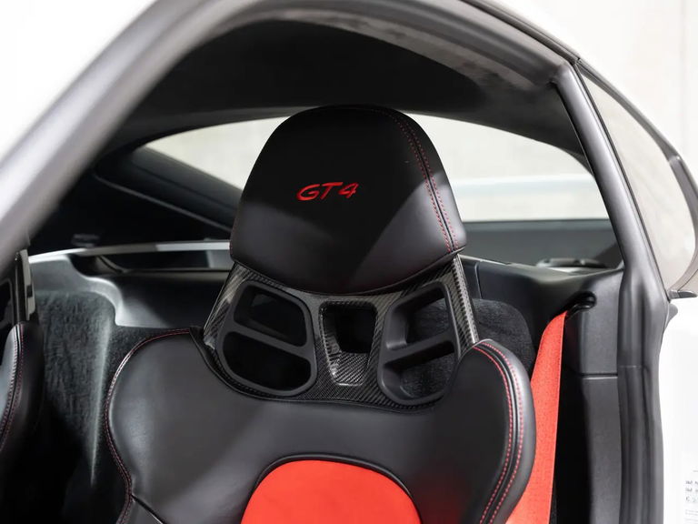 Porsche 718 Cayman GT4 Sports Cup Edition